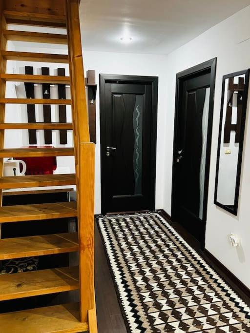 River Apartment Sinaia Luaran gambar