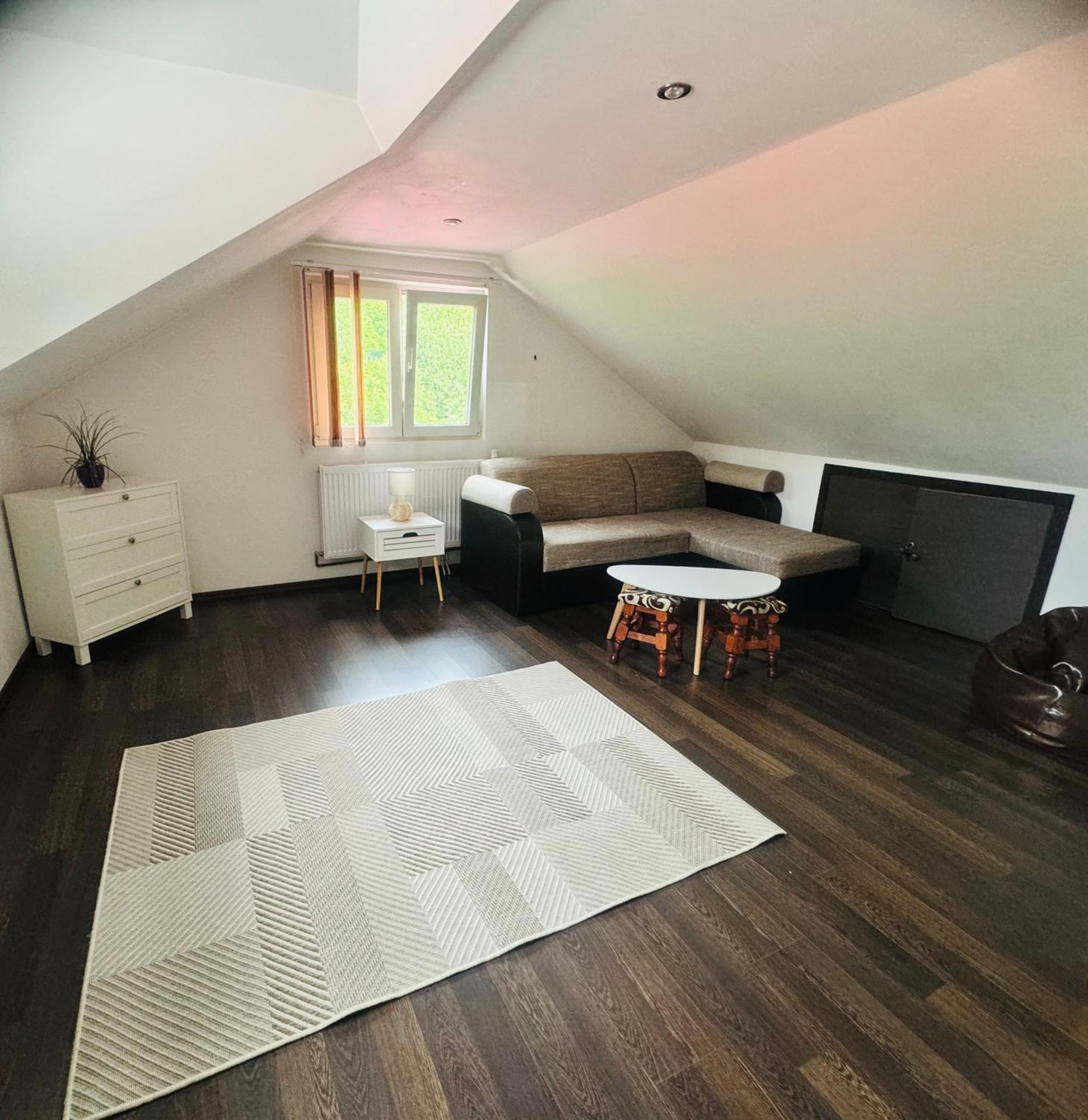River Apartment Sinaia Luaran gambar