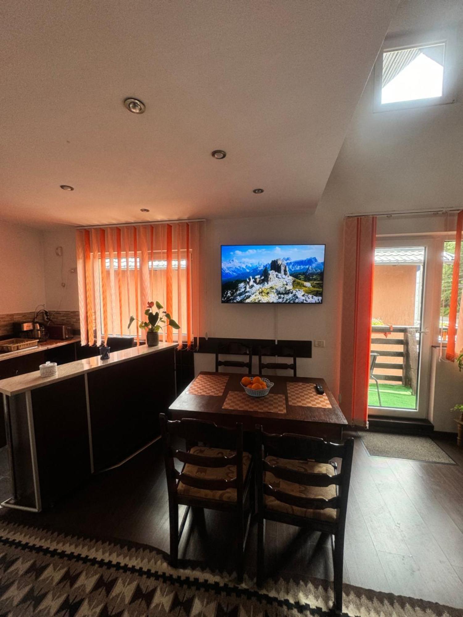River Apartment Sinaia Luaran gambar